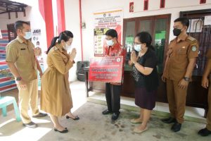 Bupati Landak Apresiasi Desa Amboyo Inti Guna Pencegahan COVID-19