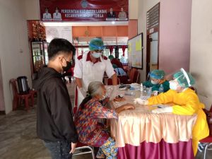 Bupati Landak : Hari Ini 600 Warga Sengah Temila Ikuti Vaksinasi Massal