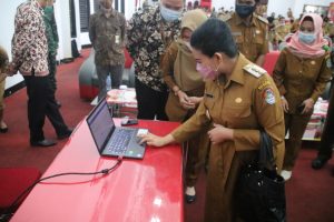 Launching CMS Desa, Ini Harapan Bupati Landak
