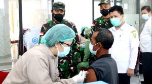 Pangdam XII/Tpr Pantau Serbuan Vaksinasi COVID-19 di Sambas