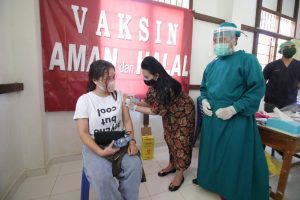Bupati Landak : Program Vaksinasi Massal Capai Angka 10 Persen