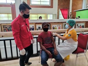 Ini Pesan Cornelis Untuk Masyarakat Yang Sudah Divaksin