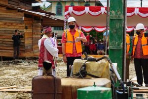 Hadiri Pemancangan Tiang Pertama Pembangunan Gedung Paroki Putussibau, Ini Pesan Bupati Kapuas Hulu
