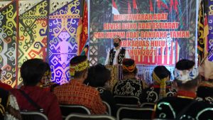 Bupati dan Wabup Kapuas Hulu Hadiri Musdat Dayak Banuaka’ Taman
