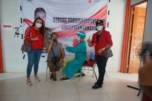 Baguna PDI Perjuangan Kalbar Gelar Vaksinasi Untuk Masyarakat Senakin