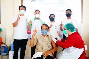 HKTI Landak Gelar Vaksinasi Dosis Pertama Untuk Petani