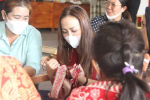 Lestarikan Tenun Sidan, Dekranasda Kapuas Hulu Gelar Pelatihan