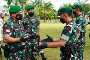 Danrem 121/Abw Pimpin Sertijab Danyonif 642/Kapuas