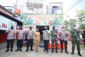 Tetap Bekerja Di Hari Pertama Natal, Bupati Landak Terima Safari Natal Gubernur Kalbar