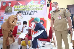 Landak Kick Off Vaksinasi Anak, Karolin : Kita Vaksinasi 500 Anak