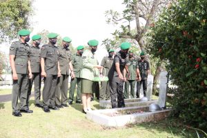 Puncak HUT ke-71 Penerangan Angkatan Darat, Pendam XII/Tpr Ziarah ke Taman Makam Pahlawan