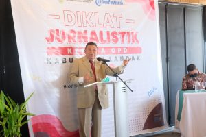 Cornelis Ajak Masyarakat Untuk Menanam Tanaman Pangan
