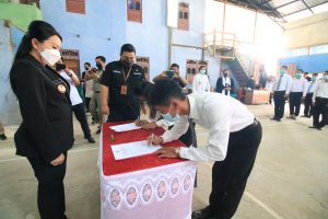 Lantik BPD Di Kecamatan Air Besar, Bupati Landak : BPK Audit Langsung Dana Desa