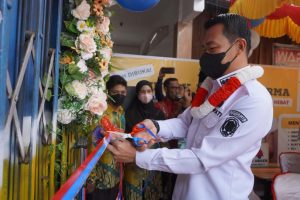 Bupati Kapuas Hulu Resmikan Apotek Milik Pemerintah Daerah