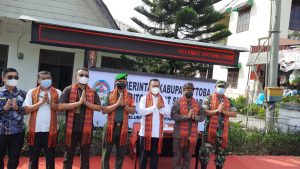 Kejari Tobasa Resmikan Kampung RJ “Sopo Adhyaksa Batak Naraja”