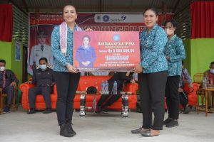 Kunker Bersama Bupati Kapuas Hulu, Angeline Fremalco : Saya Disini Untuk Memberikan Motivasi