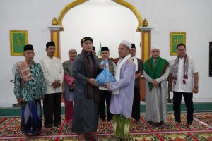 Wabup Kapuas Hulu Hadiri Safari Ramadan di Hulu Gurung