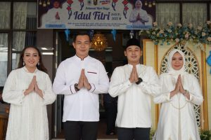 Hari Pertama Idul Fitri, Bupati Kapuas Hulu Kunjungi Rumah Wakil Bupati Kapuas Hulu