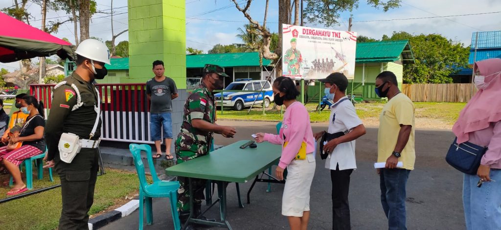 Kodim 1206/Psb Bantu Pemerintah Salurkan BLT-PKLW