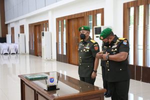 Pangdam XII/Tpr Pimpin Sertijab Danrem 121/Abw