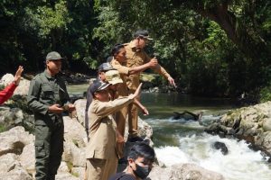 Sis Resmikan Wisata Gurung Kepala Bauk di Nanga Jemah