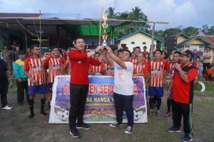 Sis Tutup Turnamen Sepak Bola Rajawali Cup 2022