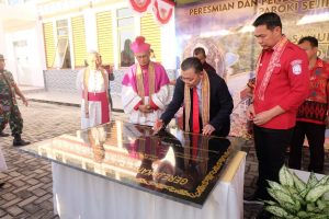 Hadiri Peresmian Gereja di Sejiram, Ini Pesan Cornelis