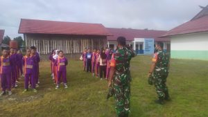 Danramil Gunung Purei Isi MPLS Siswa SMKN 1 Lampeong Dengan Wasbang