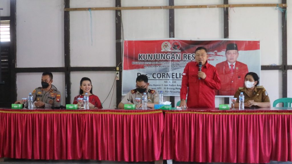 Bersama Cornelis, Karolin Terima Aspirasi Masyarakat Terkait Permasalahan Sertifikat Tanah