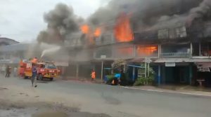 Puluhan Ruko di Sungai Pinyuh Hangus Dilahap Api