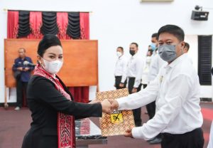 Karolin Lantik Pengurus FORKI Kabupaten Landak