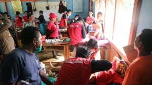 Karolin Gelar Baksos Sunatan Massal Dan Vaksinasi di Parek