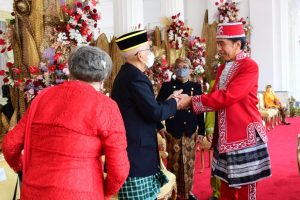 Ragam Baju Adat Meriahkan Peringatan HUT RI di Era Jokowi