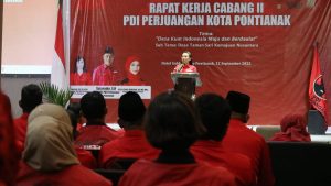 Karolin Resmi Buka Rakercab PDI P Pontianak