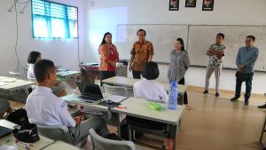 Ke Sumut Karolin Kunjungi SMA N 2 Balige