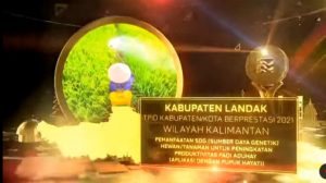 Raih Penghargaan TPID Kabupaten Terbaik 2021, Pj Bupati Landak : Ini Kinerja Bupati Karolin Bersama Tim