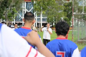 Vinsensius Buka Turnamen Voli Antar OPD dan Warga