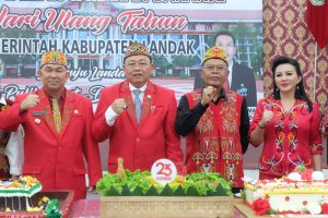 23 Tahun Pemkab Landak, Karolin : Gotong Royong Untuk Landak Hebat