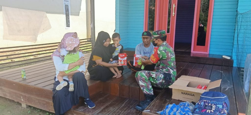 Danramil Gunung Purai Kunjungi Anak Stunting di Lampeong