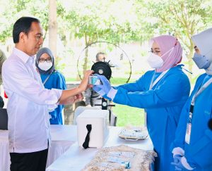 IndoVac Diluncurkan, Jokowi Tinjau Vaksinasi di Bandung