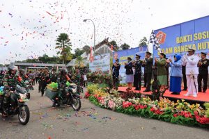 Puncak HUT TNI ke-77, Pangdam XII/Tpr Gelar Kegiatan Sosial di Entikong