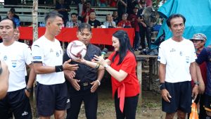 Buka Natal Senakin Cup, Ini Pesan Karolin