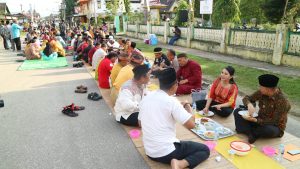 Saprahan Keraton Landak, Karolin Dukung Pecahkan Rekor Muri