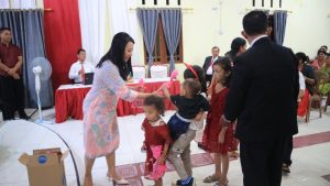 Karolin Hadiri Perayaan Natal Bersama di GKPKB Kase
