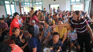 Reses di Sengah Temila, Angeline Sampaikan Program Pemerintah