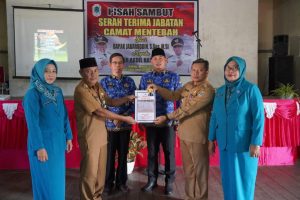 Ini Pesan Wahyudi di Pisah Sambut Camat Mentebah