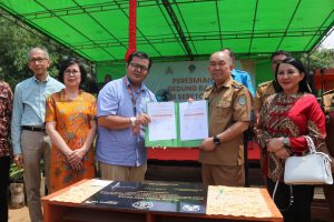 Samuel Resmikan Ruang Kelas Baru SDN 28 Seretok