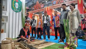 Sis dan Angeline Hadiri Inacraft 2023 di Jakarta