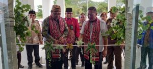 Vinsensius Hadiri Peresmian Kantor Kemenag Landak