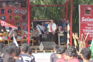 Buka Turnamen Padagi Cup, Karolin Ingatkan Pentingnya Pendidikan